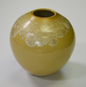 Image of Pot  (crystalline tan and white)